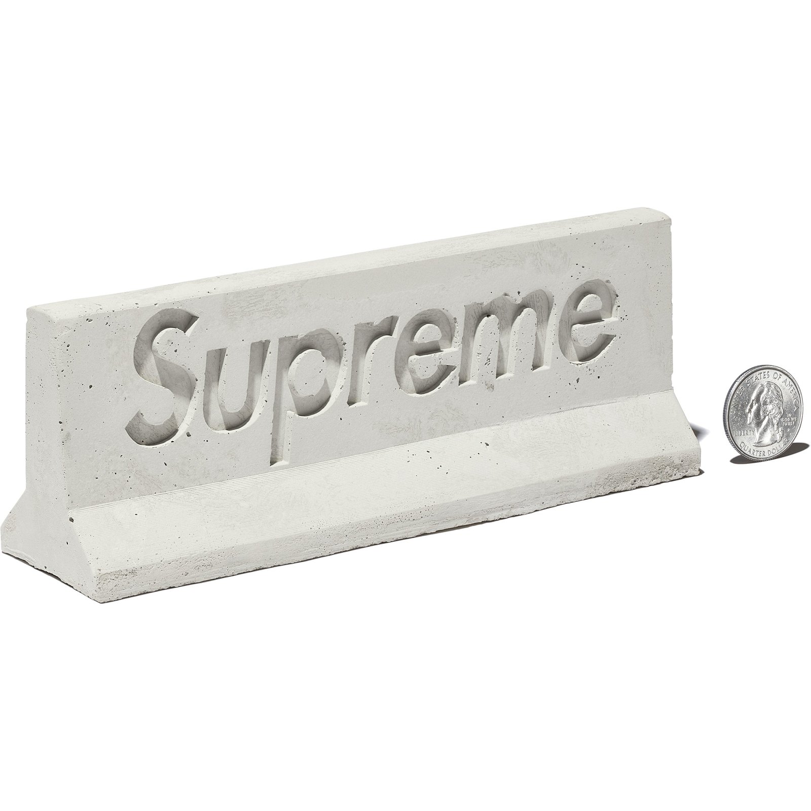 Supreme®/Mini Materials 1:12 Scale Jersey Barrier